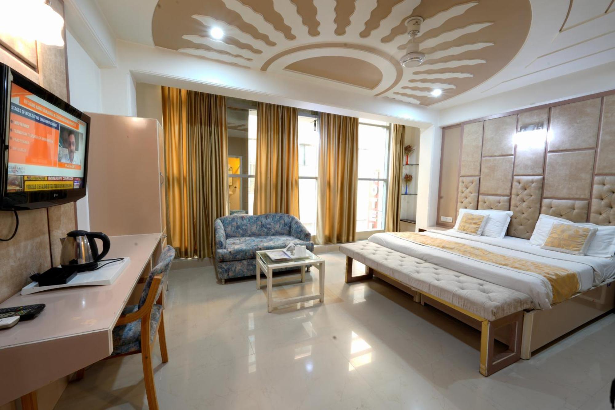 A Family Hotel Oppera Near Igi Airport Нью-Дели Экстерьер фото