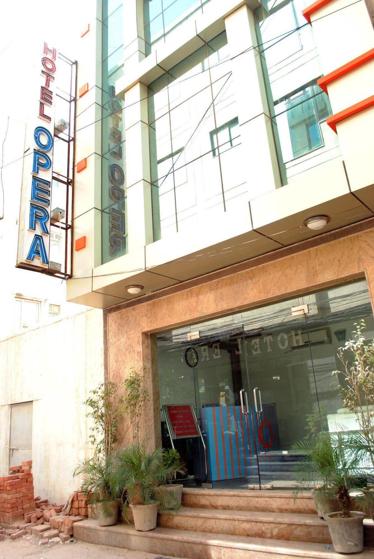 A Family Hotel Oppera Near Igi Airport Нью-Дели Экстерьер фото